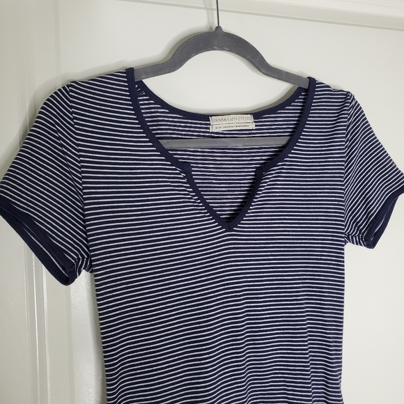 Urban Outfitters Truly Madly Deeply Navy Blue Striped V Neck Short Sleeve Top - Picture 4 of 7
